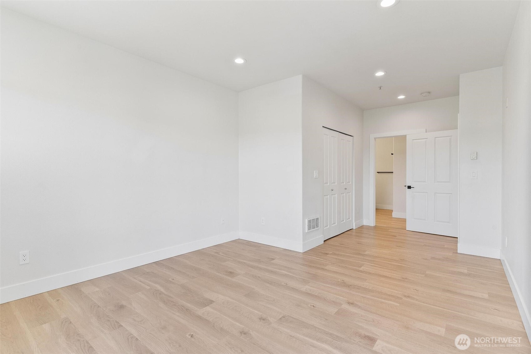 14915 38th Drive Southeast, Unit F3011 Bothell, WA 98012 - Photo 13 of 40 a view of empty room