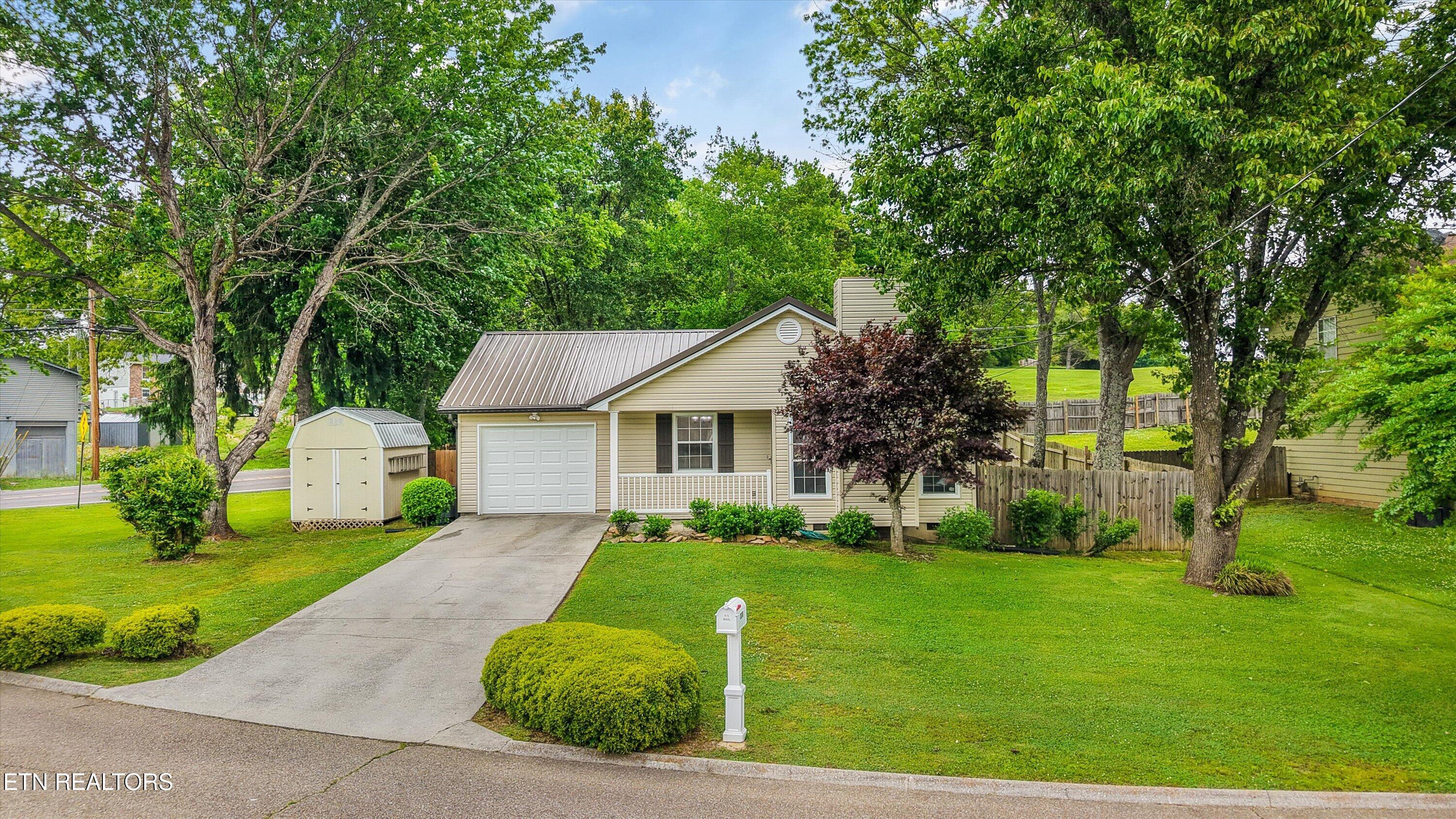2316 Carbury Road, Unit 2316 Knoxville, TN 37921 - Photo 2 of 37 02-2316 Carbury Rd 28