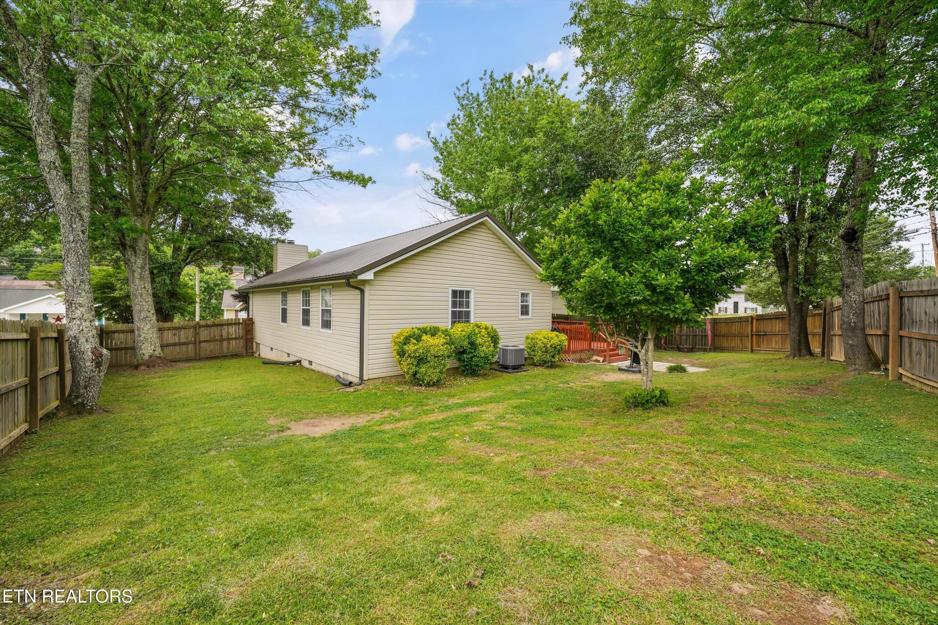 2316 Carbury Road, Unit 2316 Knoxville, TN 37921 - Photo 29 of 37 29-2316 Carbury Rd 24