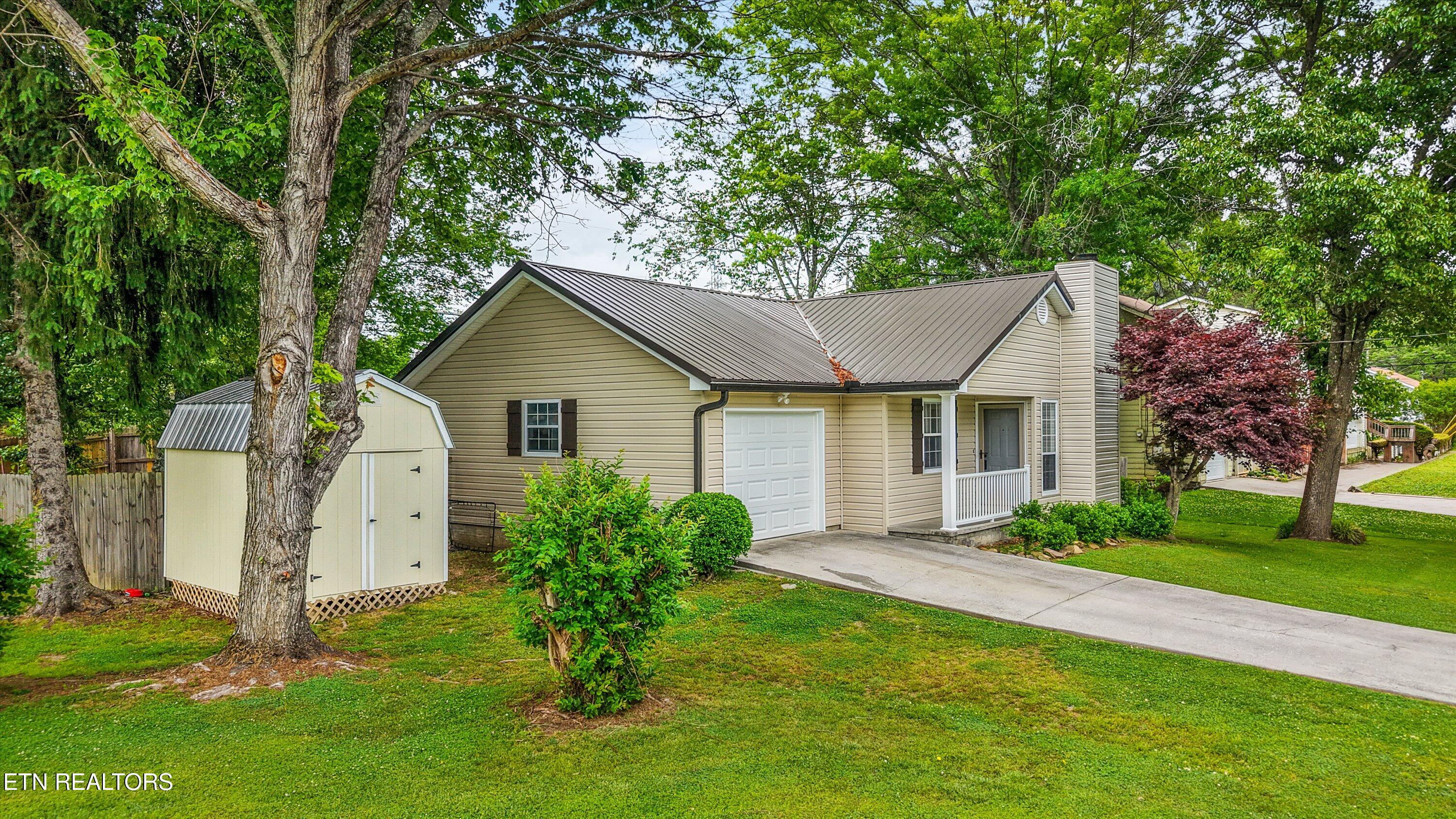 2316 Carbury Road, Unit 2316 Knoxville, TN 37921 - Photo 3 of 37 03-2316 Carbury Rd 30