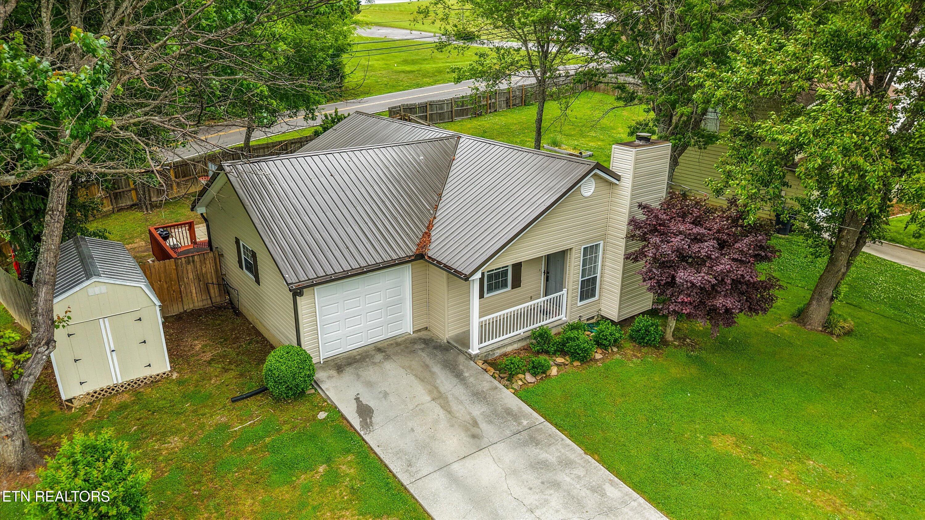 2316 Carbury Road, Unit 2316 Knoxville, TN 37921 - Photo 31 of 37 31-2316 Carbury Rd 33