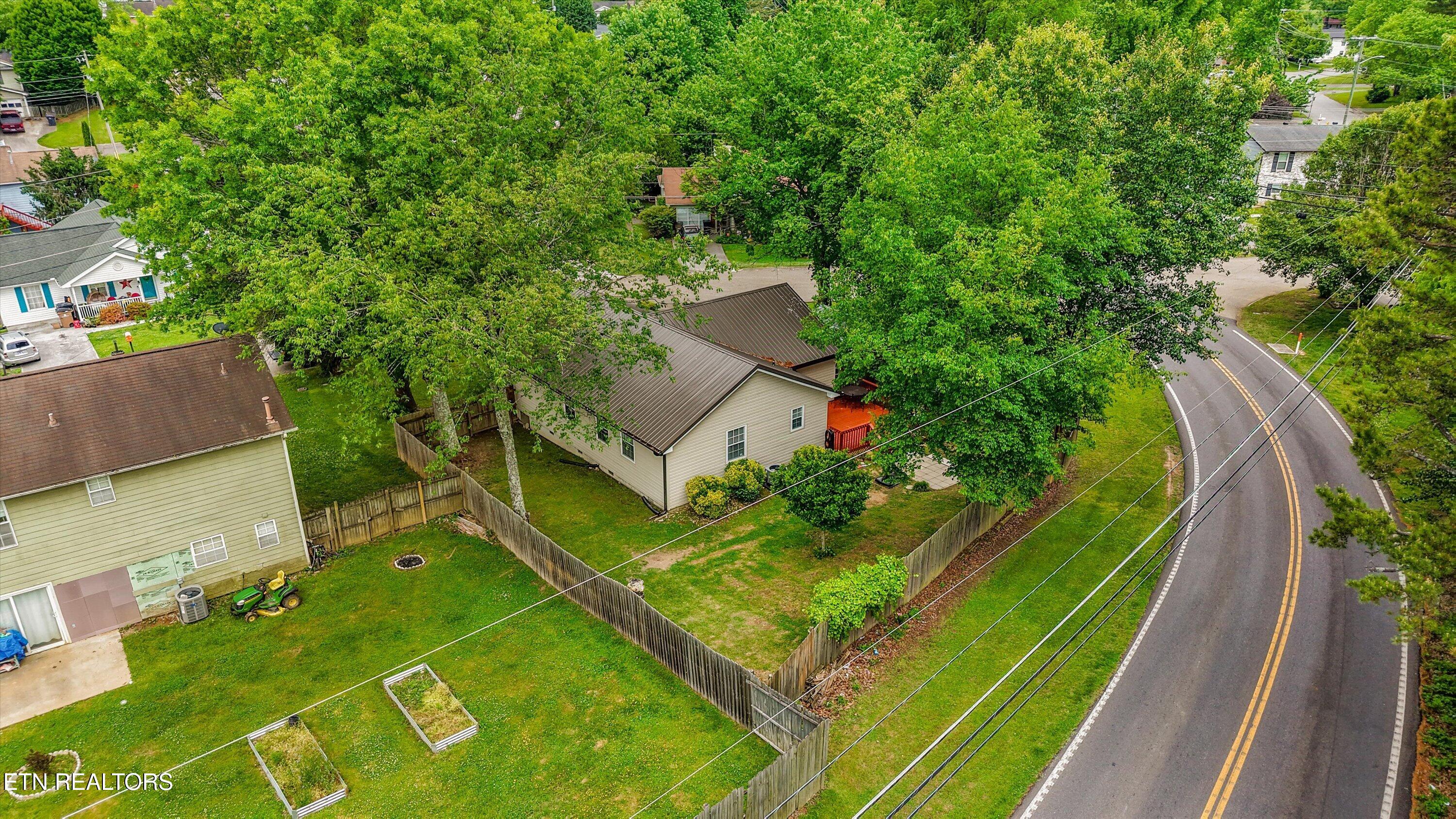 2316 Carbury Road, Unit 2316 Knoxville, TN 37921 - Photo 33 of 37 33-2316 Carbury Rd 34