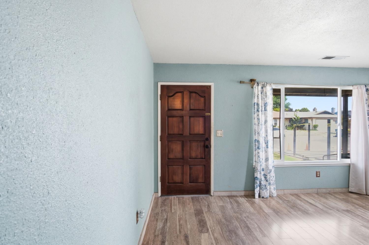7161 Rita Way Winton, CA 95388 - Photo 6 of 33