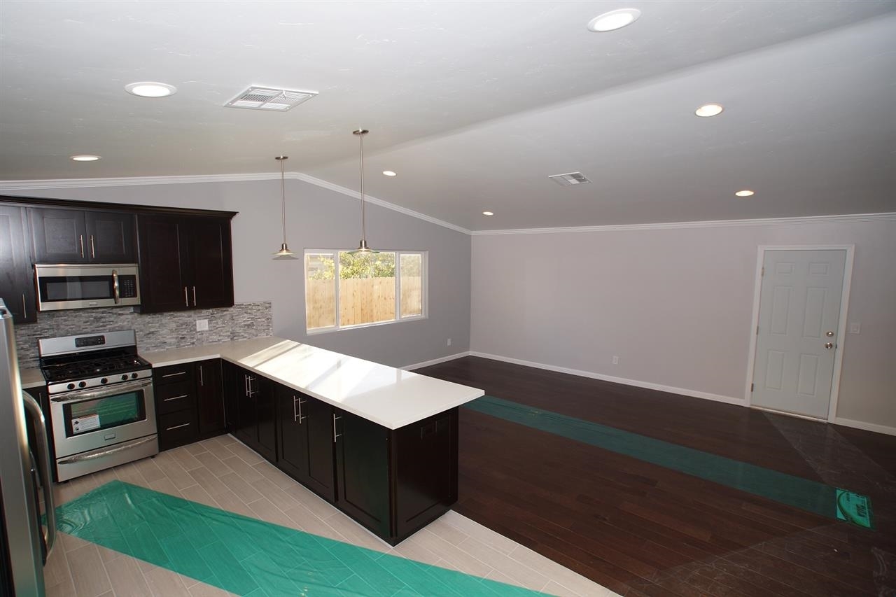 14111 Powers Road Poway, CA 92064 - Photo 6 of 25