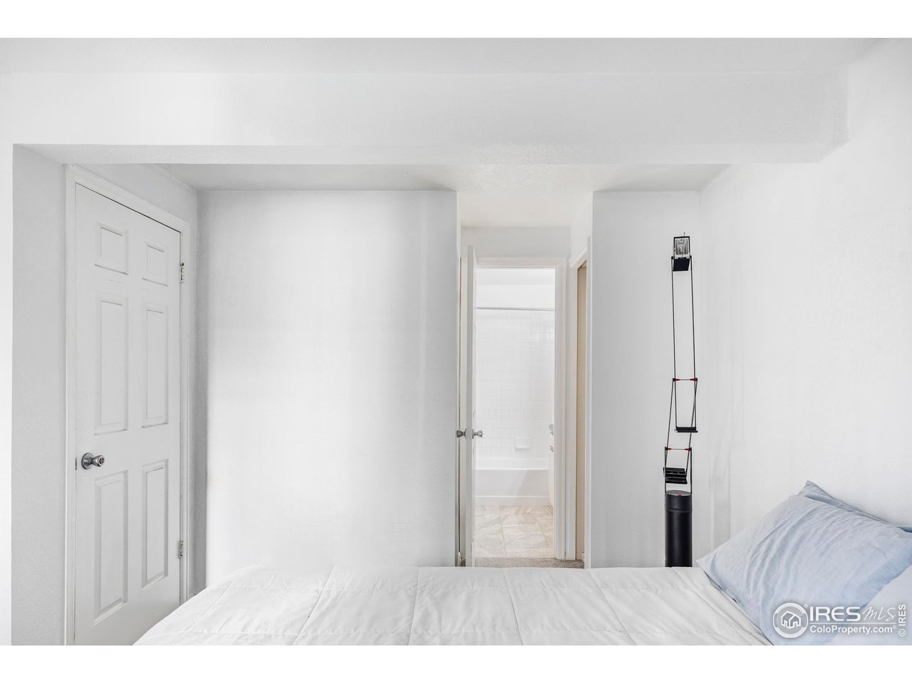 2201 Pearl Street, Unit 224 Boulder, CO 80302 - Photo 11 of 19 Bedroom.