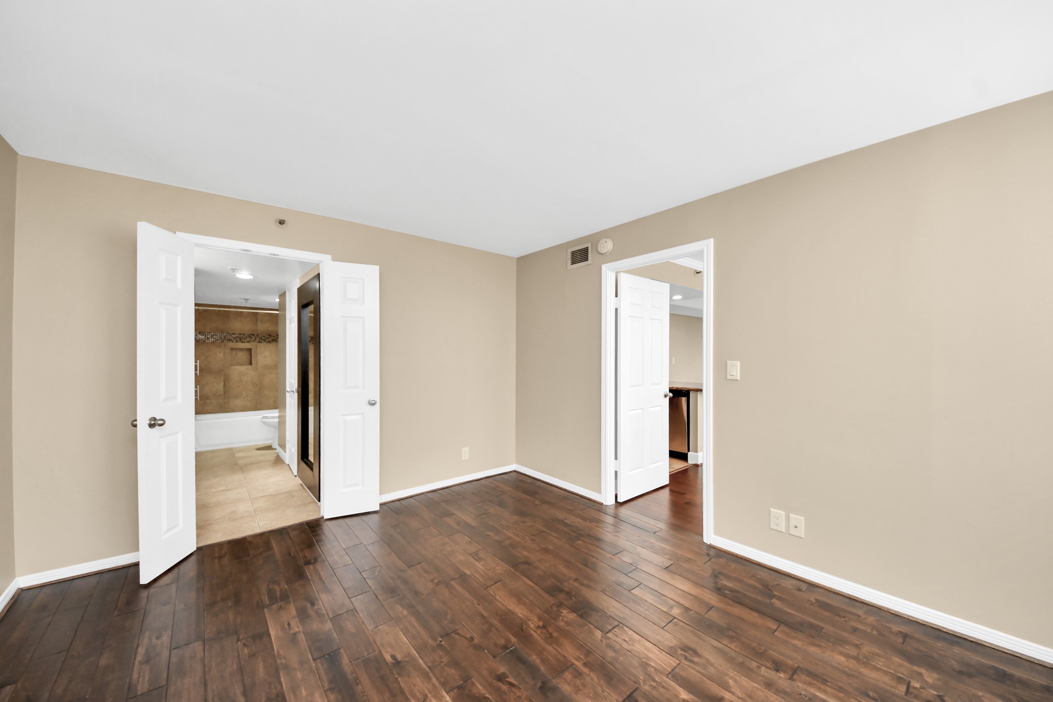 3525 Sage Road, Unit 909 Houston, TX 77056 - Photo 27 of 31 Gallery Image 27