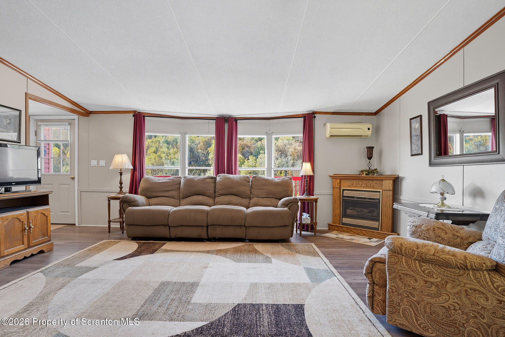 660 Wildenberg Road Union Dale, PA 18470 - Photo 7 of 59 Living Room