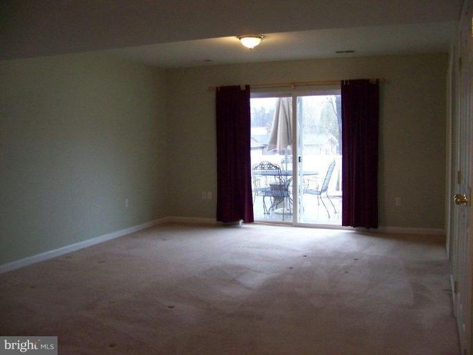 1824 Division Road Pasadena, MD 21122 - Photo 9 of 17 Family Room