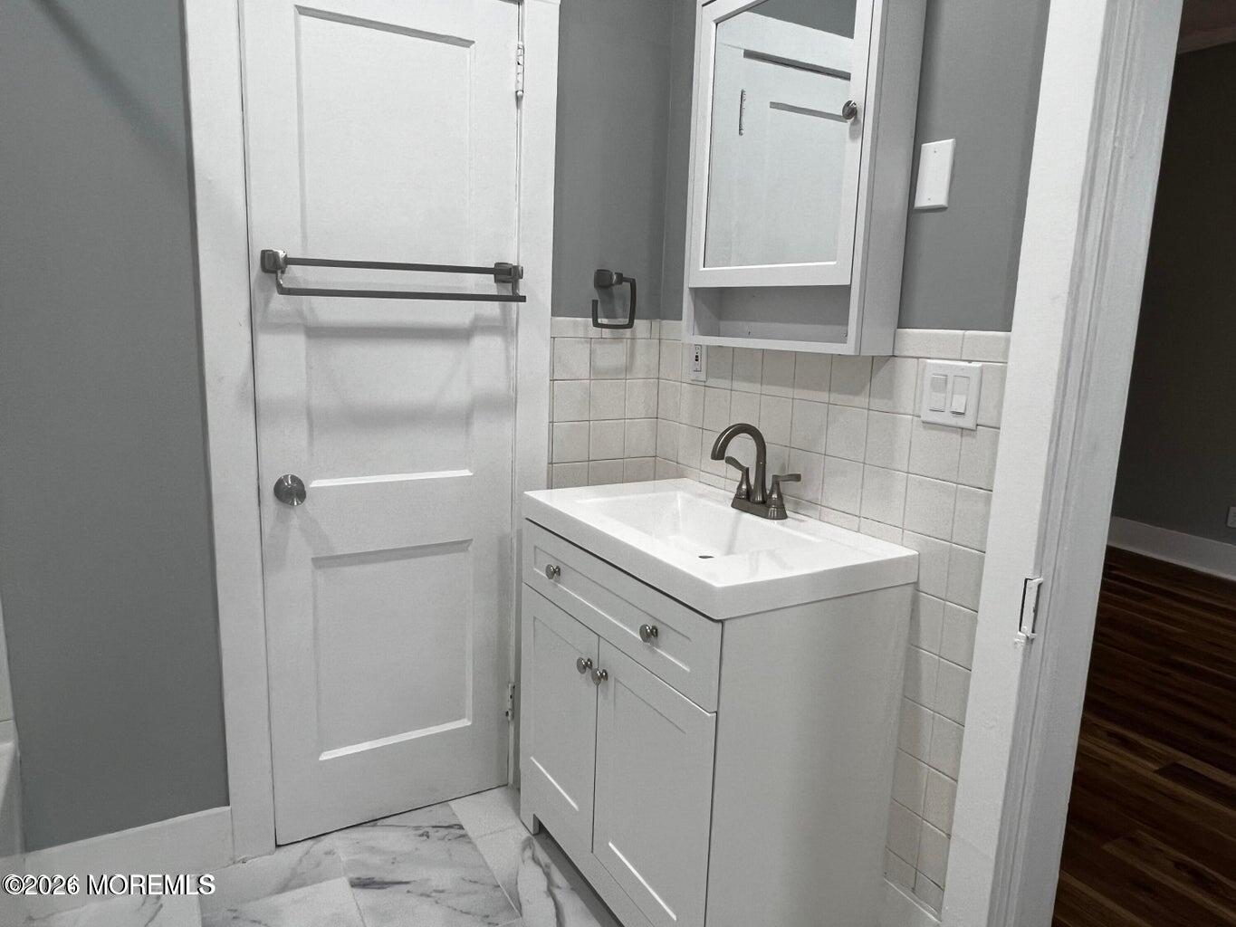 27 Spring Street Freehold, NJ 07728 - Photo 32 of 40 20250428151953192633000000-o