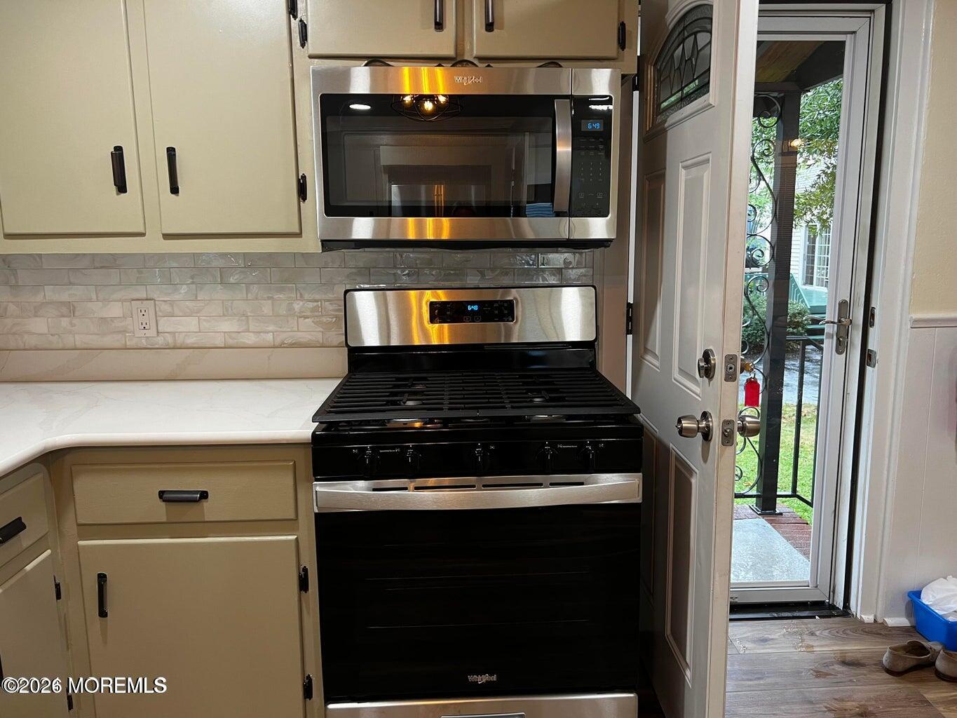 27 Spring Street Freehold, NJ 07728 - Photo 6 of 40 20241213184912932978000000-o