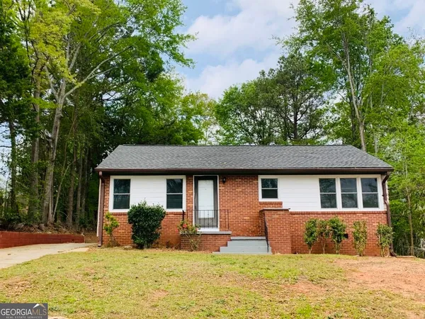 $1,550 | 69 4th Street, Newnan, GA 30263