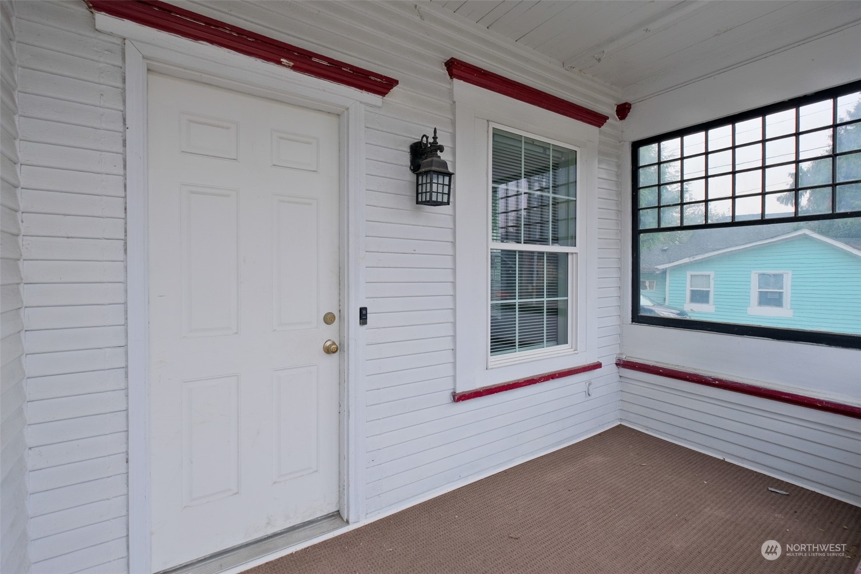 525 Wells Avenue South Renton, WA 98057 - Photo 3 of 25 a view of an empty room with a window