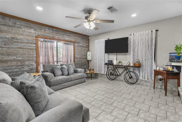 $349,000 | 1011 Iowa Street, South Houston, TX 77587