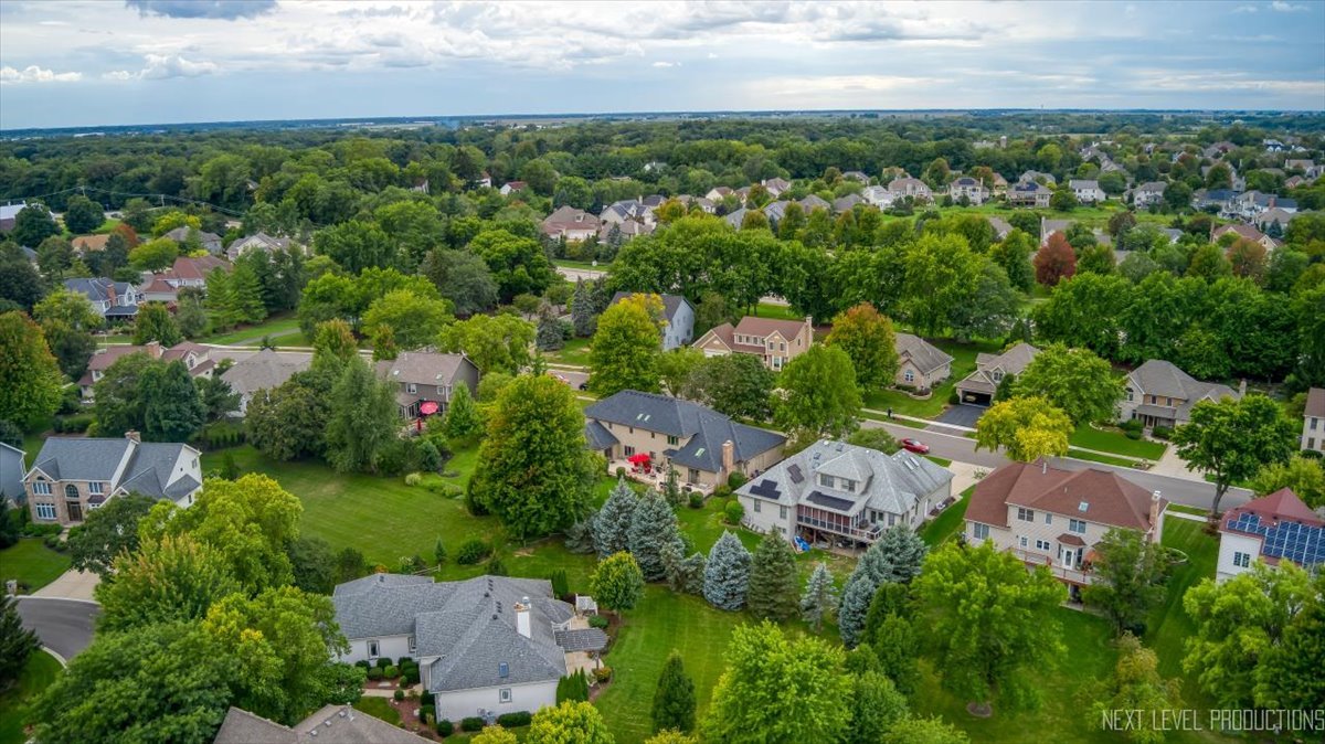 905 Merrill New Road Sugar Grove, IL 60554 - Photo 40 of 44 an aerial view of multiple house