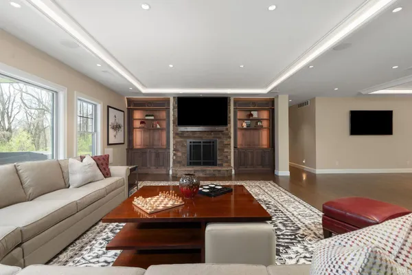 $5,495,000 | 54420 County Road 33, Middlebury, IN 46540