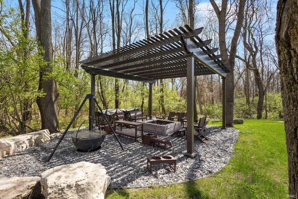 $5,495,000 | 54420 County Road 33, Middlebury, IN 46540