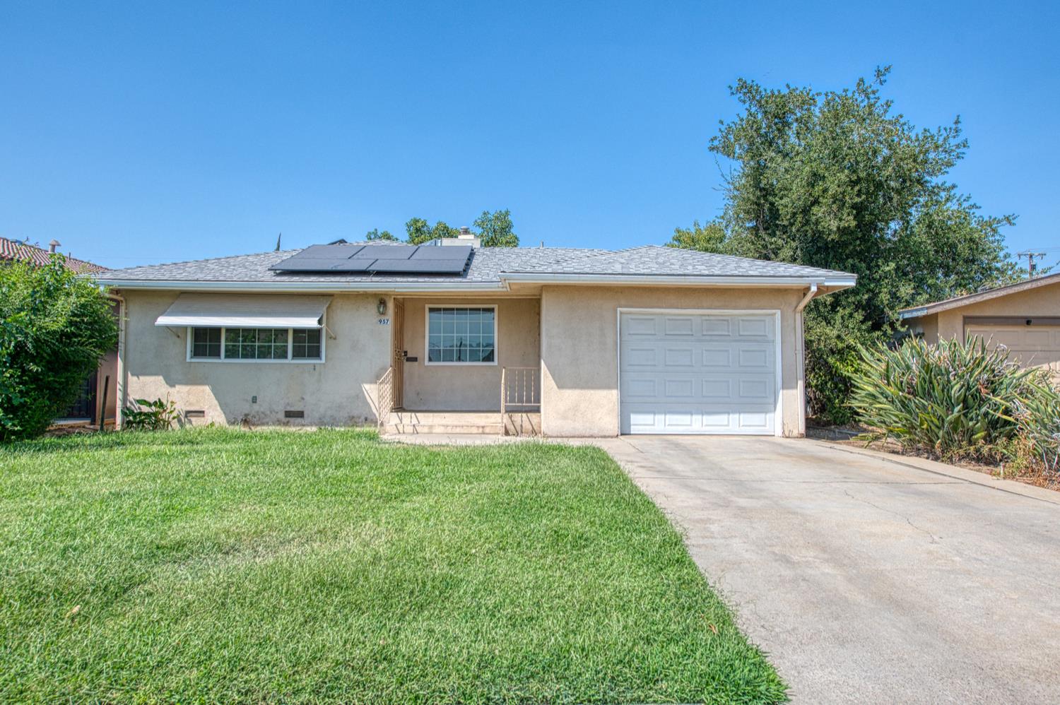 957 South Hope Avenue Reedley, CA 93654 - Photo 2 of 29 Gallery Image 2