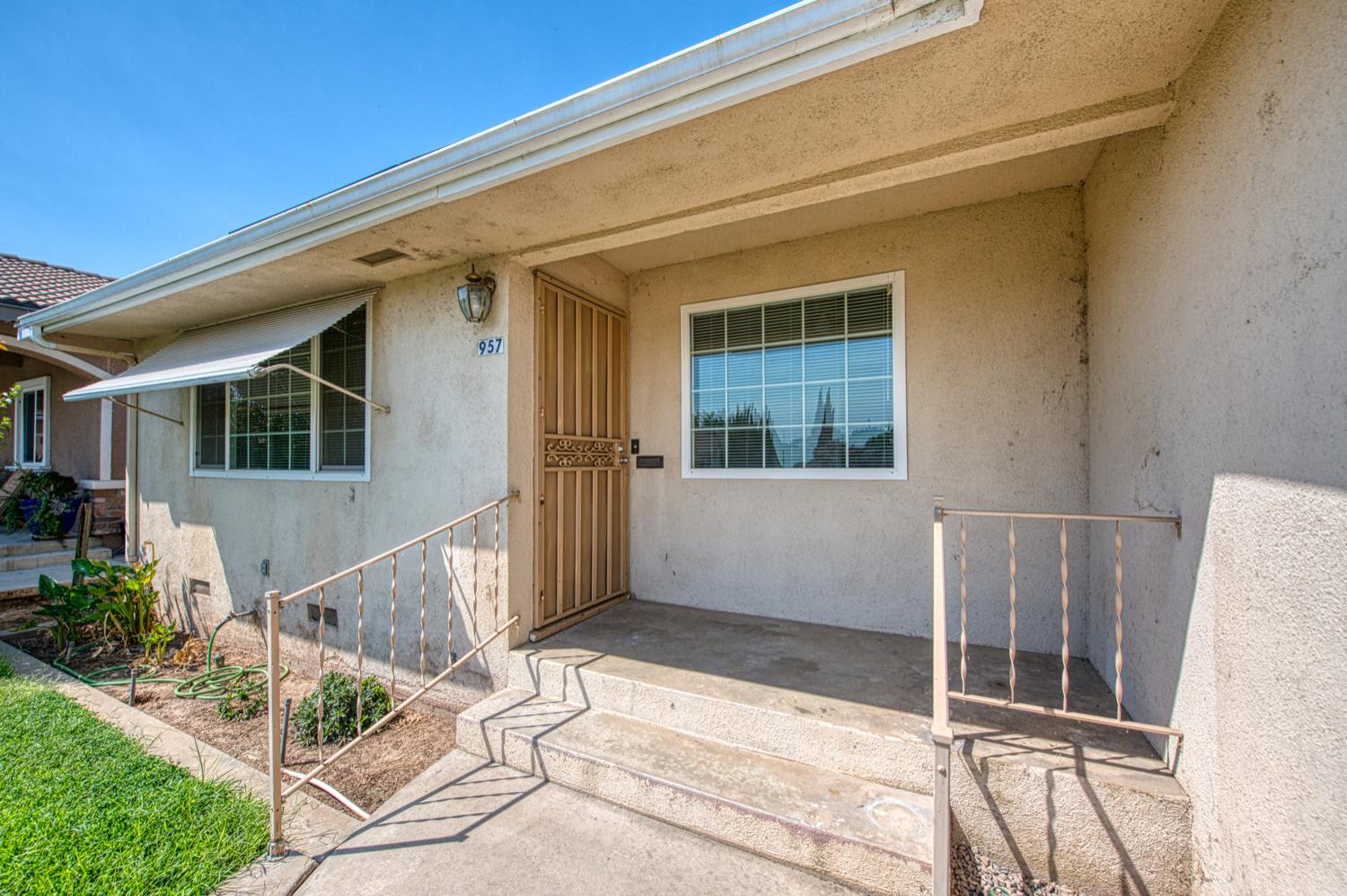 957 South Hope Avenue Reedley, CA 93654 - Photo 4 of 29 Gallery Image 4
