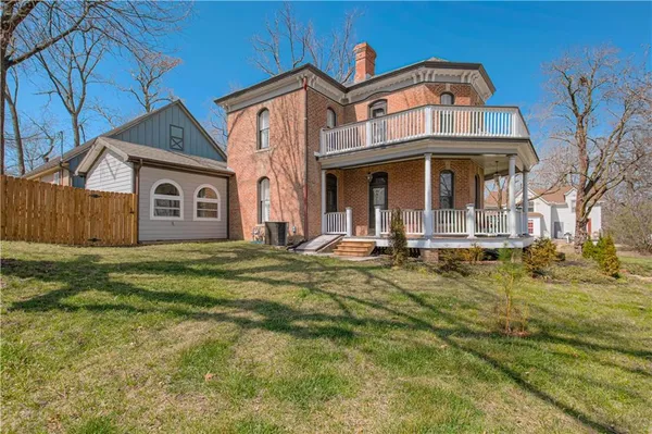 $579,000 | 225 Groom Street, Liberty, MO 64068