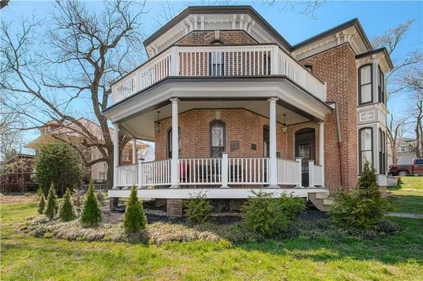$579,000 | 225 Groom Street, Liberty, MO 64068