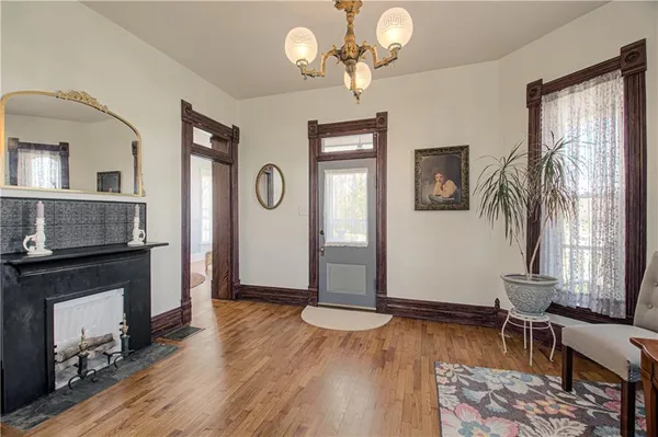 $579,000 | 225 Groom Street, Liberty, MO 64068