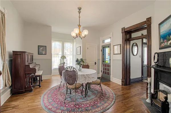 $579,000 | 225 Groom Street, Liberty, MO 64068