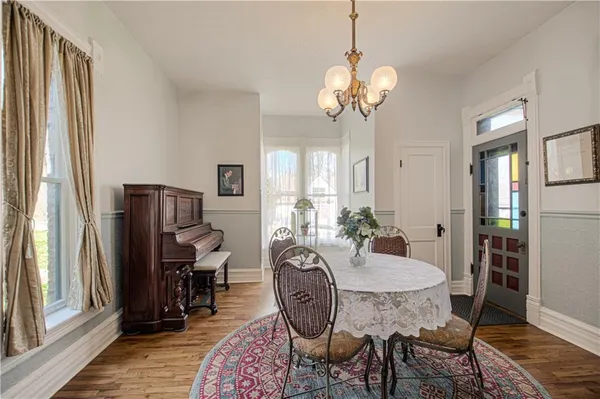 $579,000 | 225 Groom Street, Liberty, MO 64068