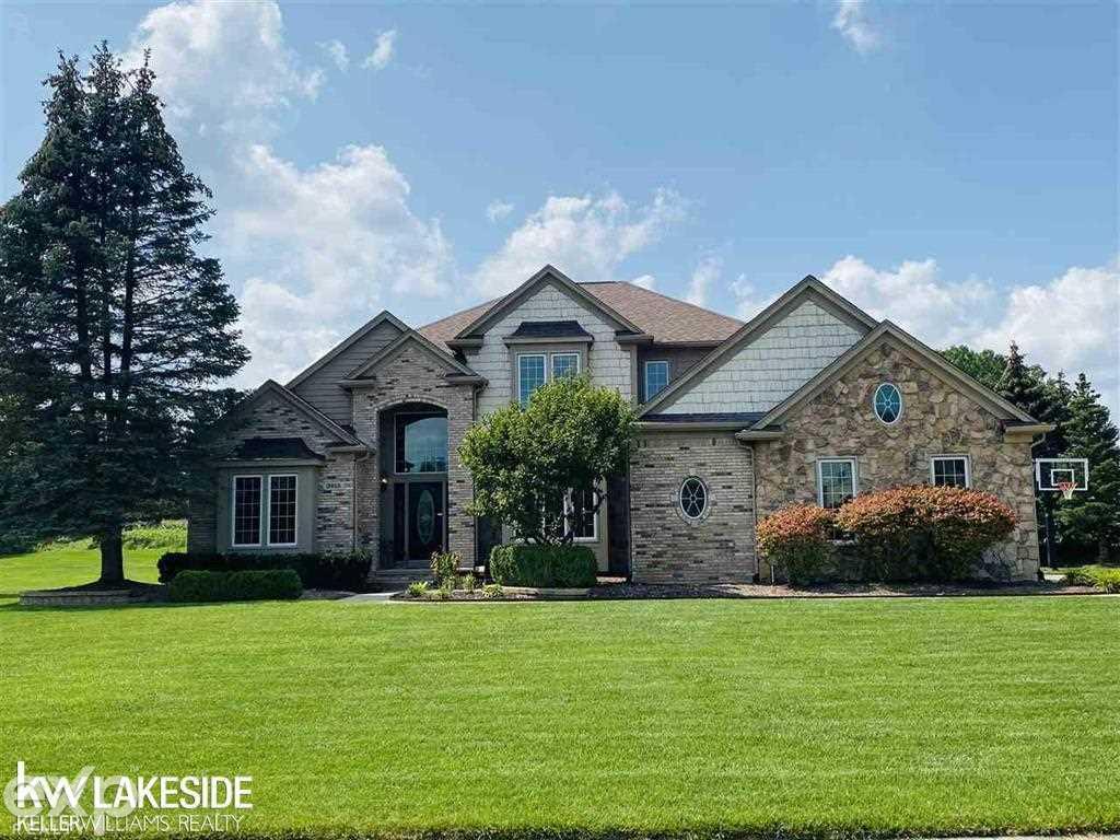 3912 Fawn Drive Rochester, MI 48306 - Photo 1 of 20