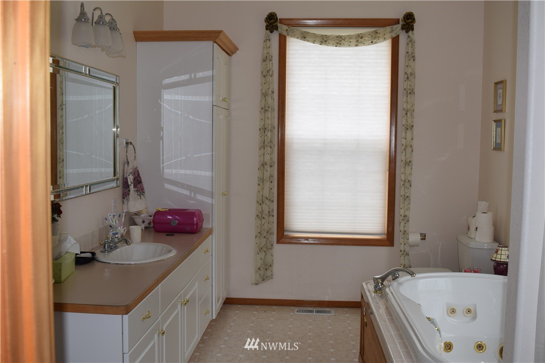 2410 Fowler Road Raymond, WA 98577 - Photo 12 of 14 Gallery Image 12