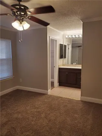 $1,800 | 2337 Park Pl Drive, Terrytown, LA 70056