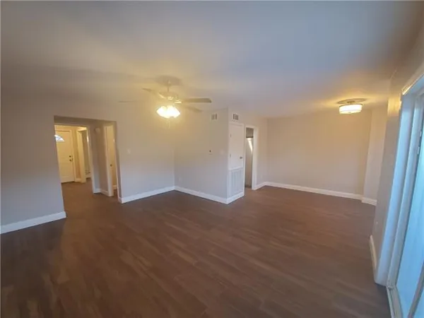 $1,800 | 2337 Park Pl Drive, Terrytown, LA 70056