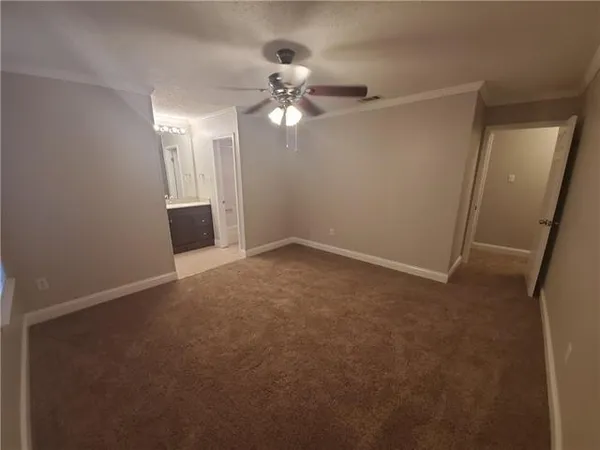 $1,800 | 2337 Park Pl Drive, Terrytown, LA 70056