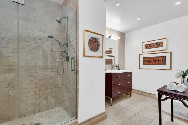 $2,500,000 | 15 West 53rd Street, Unit 12CJ | Midtown Central