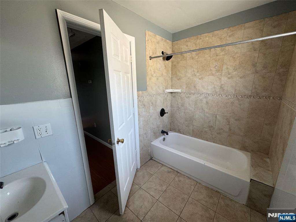 132 Main Street, Unit 2 Paterson, NJ 07505 - Photo 10 of 13