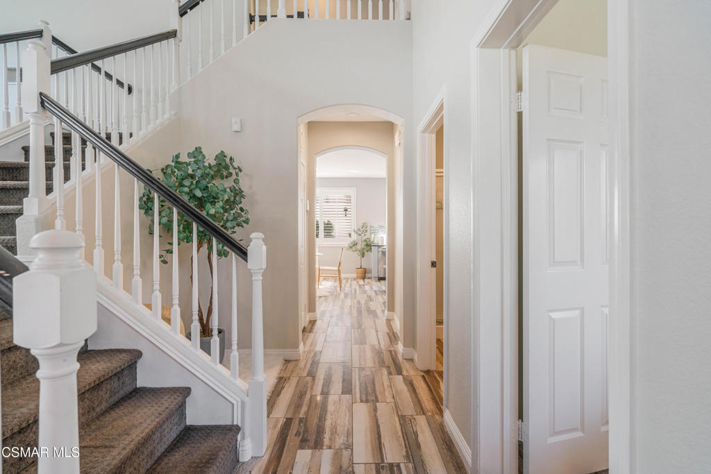 1880 Winterdew Avenue Simi Valley, CA 93065 - Photo 11 of 57