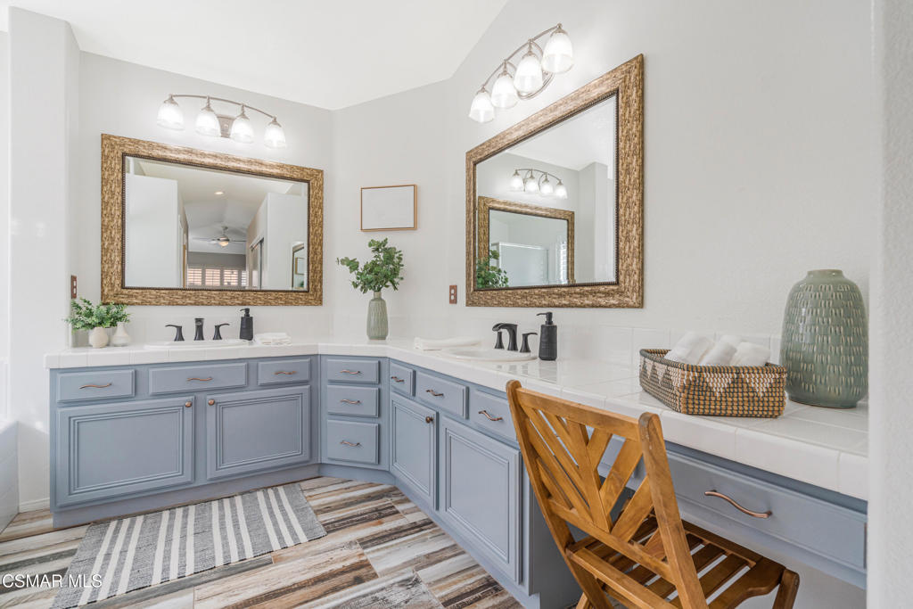 1880 Winterdew Avenue Simi Valley, CA 93065 - Photo 27 of 57