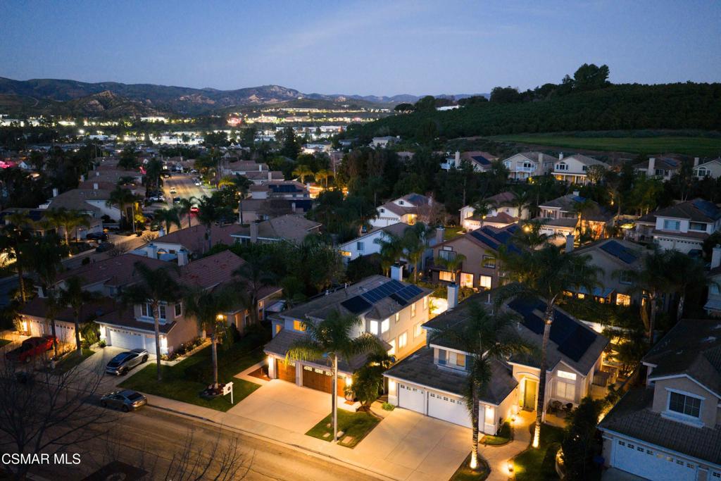 1880 Winterdew Avenue Simi Valley, CA 93065 - Photo 3 of 57