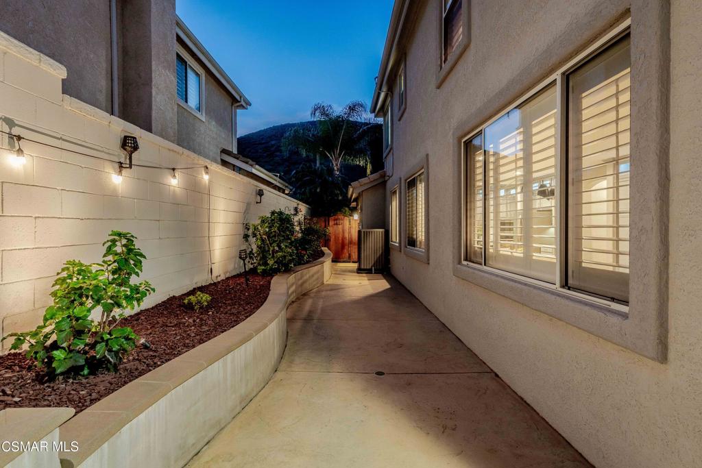 1880 Winterdew Avenue Simi Valley, CA 93065 - Photo 42 of 57