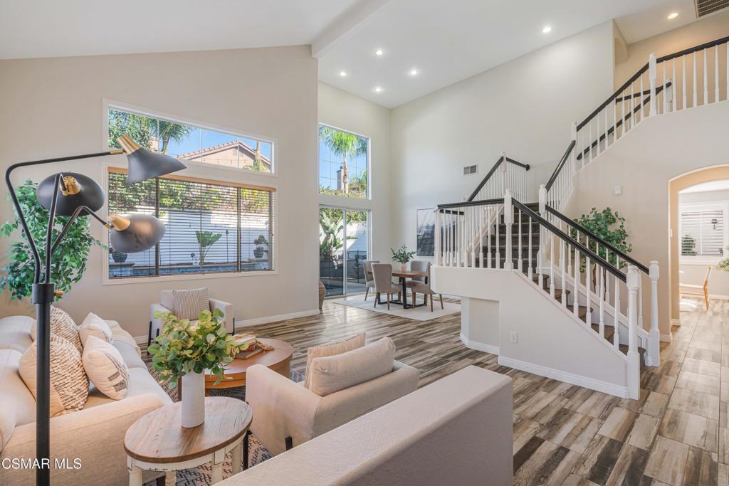 1880 Winterdew Avenue Simi Valley, CA 93065 - Photo 5 of 57