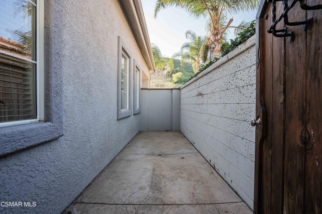 1880 Winterdew Avenue Simi Valley, CA 93065 - Photo 51 of 57