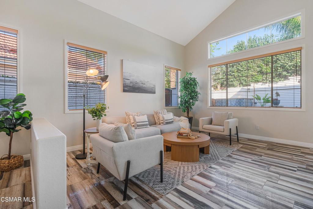 1880 Winterdew Avenue Simi Valley, CA 93065 - Photo 6 of 57