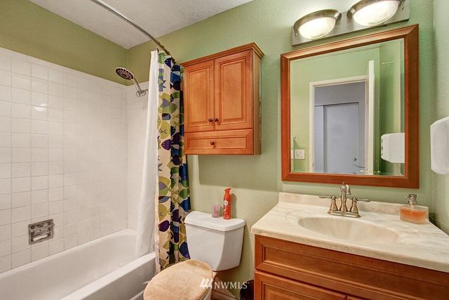 $222,500 | 6858 139th Avenue Northeast, Unit 706, Redmond, WA 98052