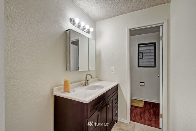 $222,500 | 6858 139th Avenue Northeast, Unit 706, Redmond, WA 98052