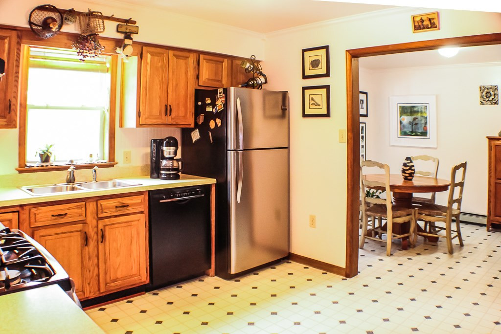 335 Harkness Road Peru, NY 12972 - Photo 9 of 39
