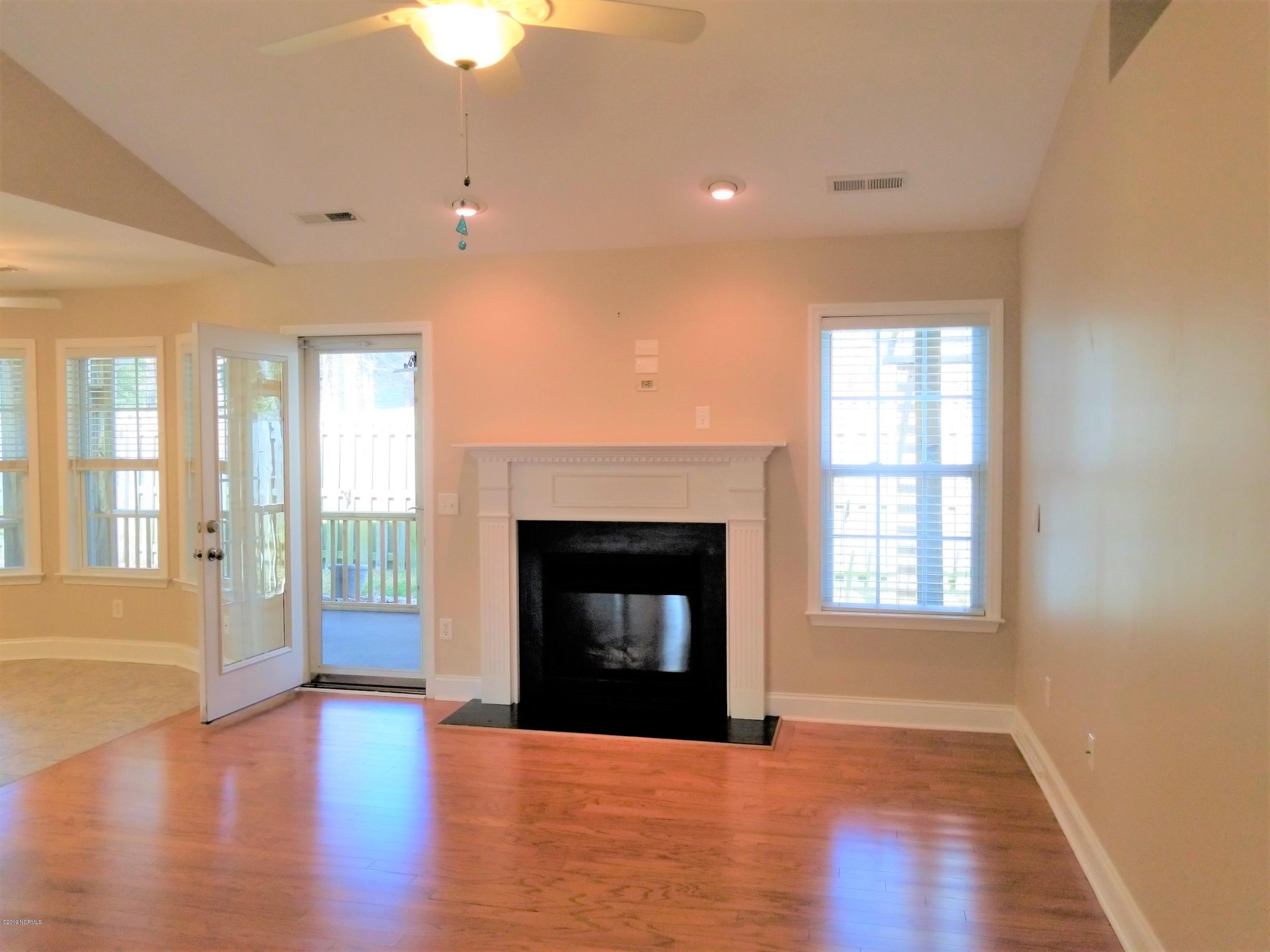 4388 Frying Pan Road Southeast Southport, NC 28461 - Photo 11 of 38 Spacious Living Room