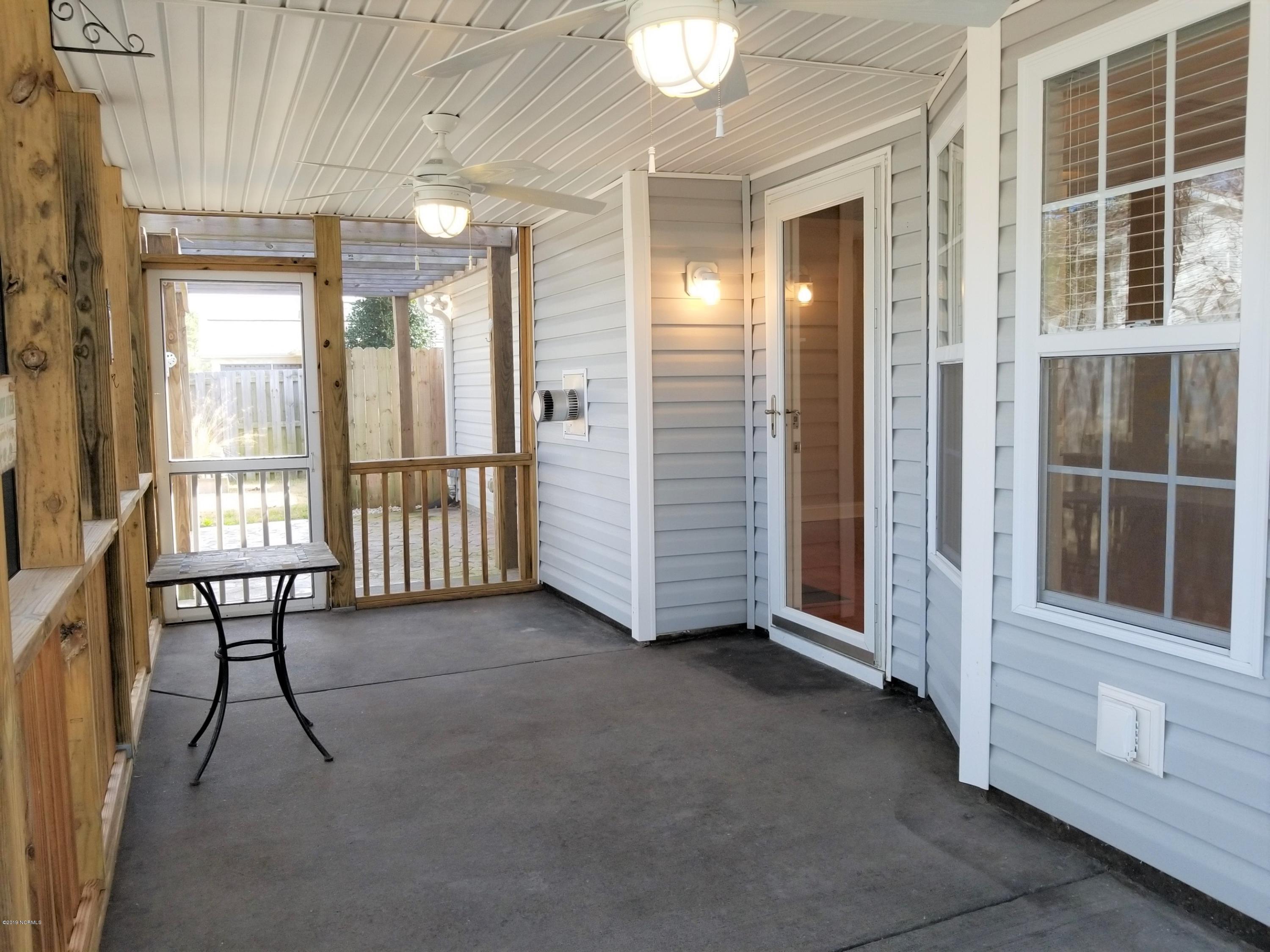 4388 Frying Pan Road Southeast Southport, NC 28461 - Photo 23 of 38 Overhead LIghts & Fans