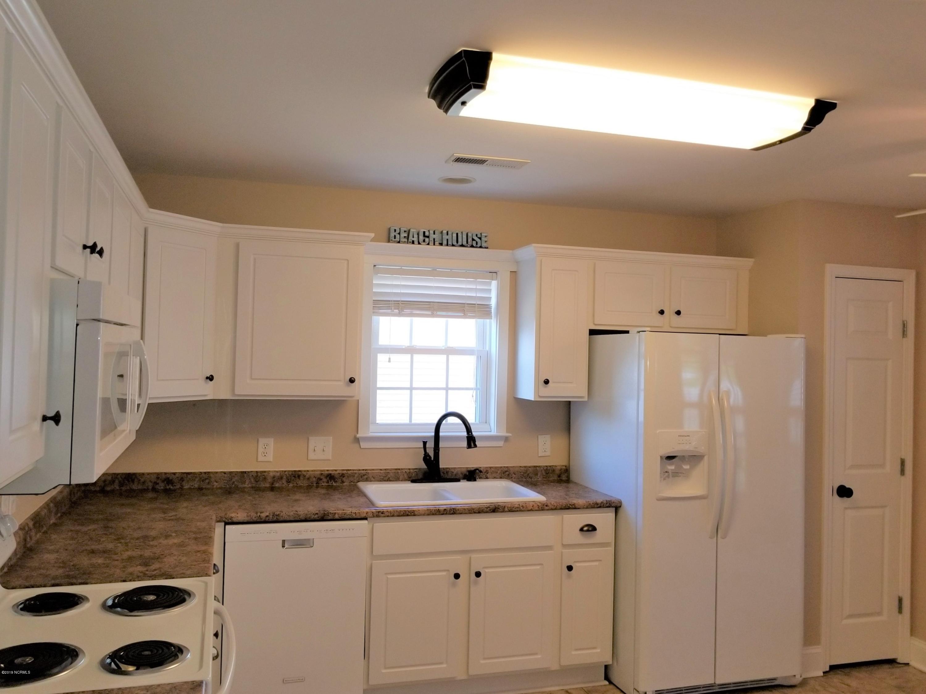 4388 Frying Pan Road Southeast Southport, NC 28461 - Photo 5 of 38 Lots of Storage