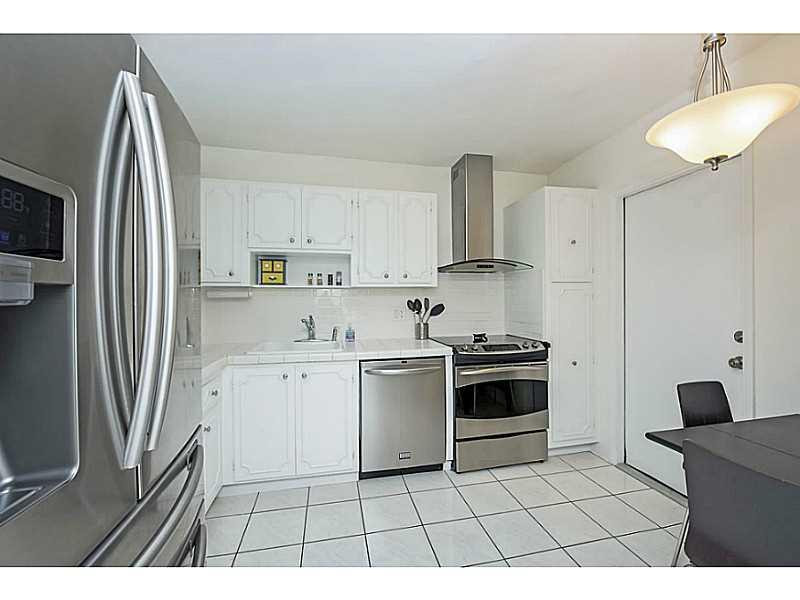 3150 North Course Lane, Unit 206 Pompano Beach, FL 33069 - Photo 5 of 23 Exterior Front.