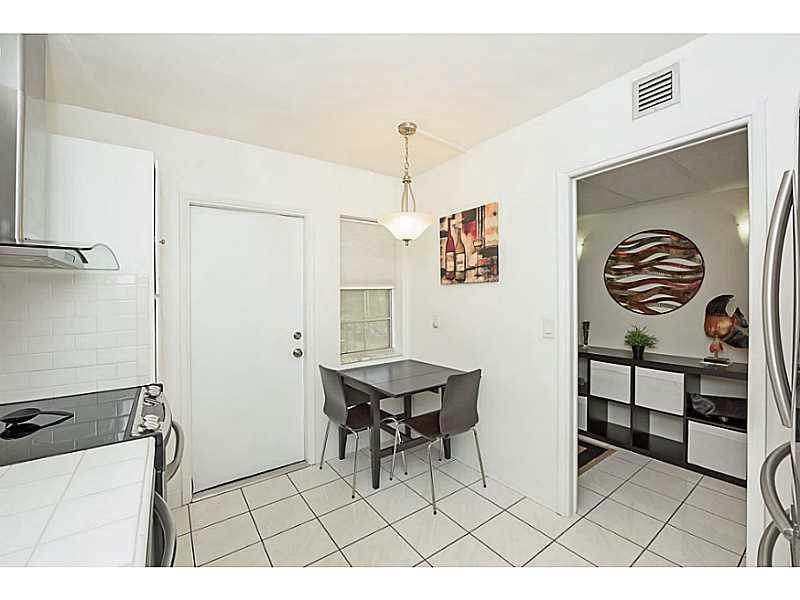 3150 North Course Lane, Unit 206 Pompano Beach, FL 33069 - Photo 7 of 23 Exterior Front.