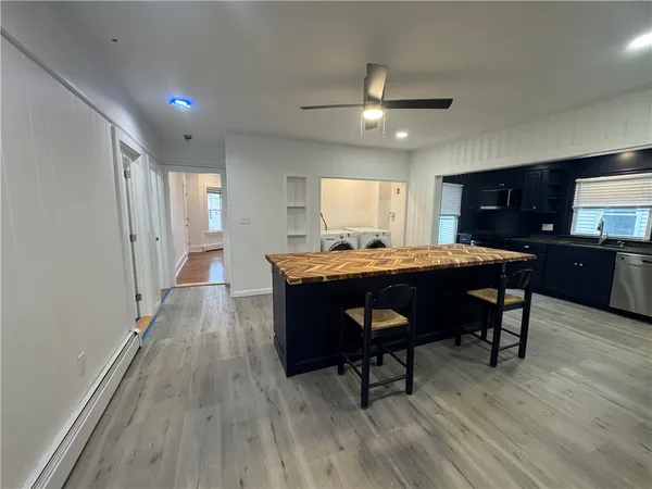 $2,800 | 591 Main Street, Warren, RI 02885